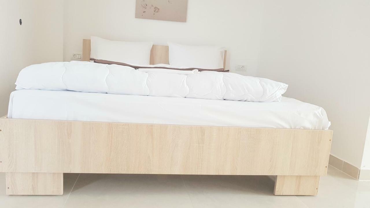 Ema Hotell Vama Veche Eksteriør bilde